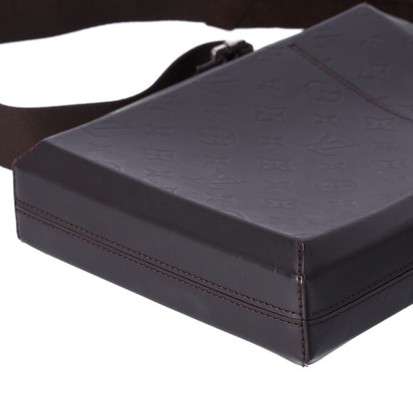 Louis Vuitton Bobby Messenger LV Monogram Embossed Glace Cafe M46520 - Picture 4 of 9